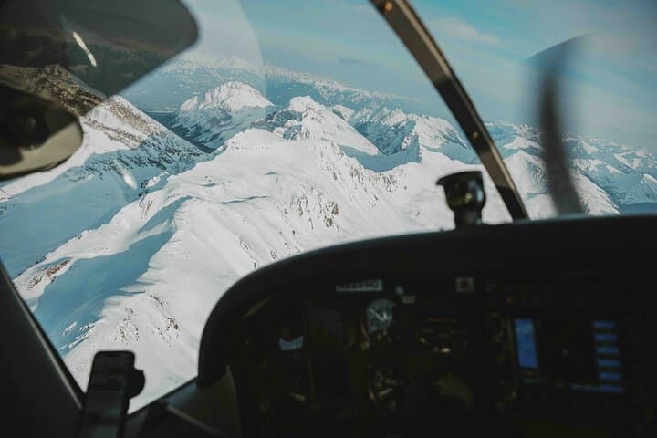 Big Sky Aerial Tour: Scenic Fixed-Wing Flights Over Bozeman & Bridger Range