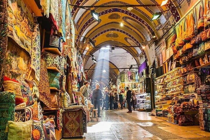 Private Luxor Markets & Workshops Tour: Alabaster, Papyrus & Perfume Shopping photo 2