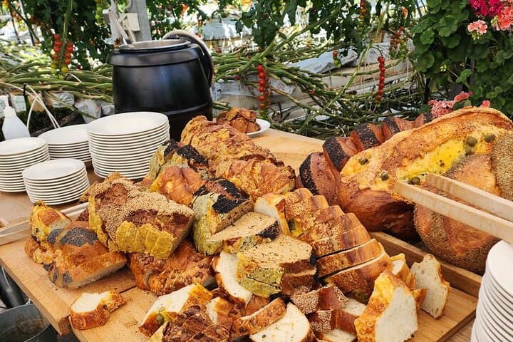 Golden Circle Day Tour from Reykjavik with Friðheimar Greenhouse Lunch