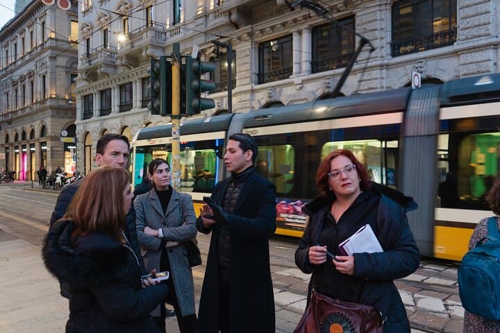 Milan Vintage Shopping: Guided Tour of Hidden Designer Finds photo 6