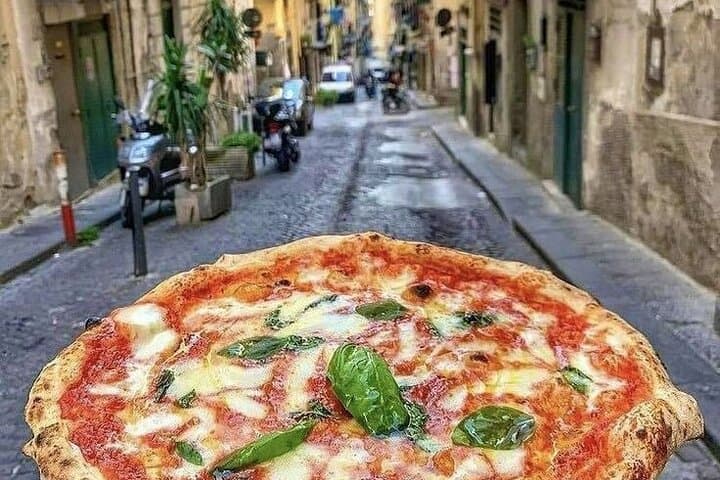Pompeii and Naples Street Food Day Tour: Ruins, Pizza & Market Flavors photo 5