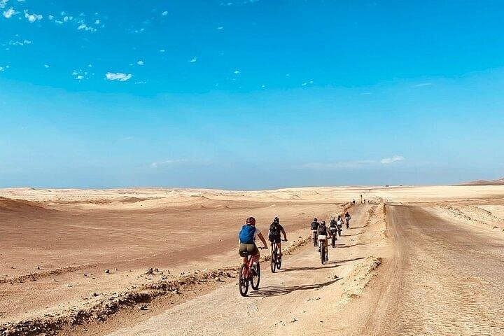 Paracas Desert Bike Adventure: Ride the Peninsula’s Rugged Coastline photo 1