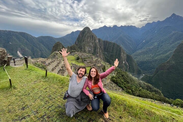 Private Guided Tour of Machu Picchu: Expert Local Guide from Aguas Calientes photo 4