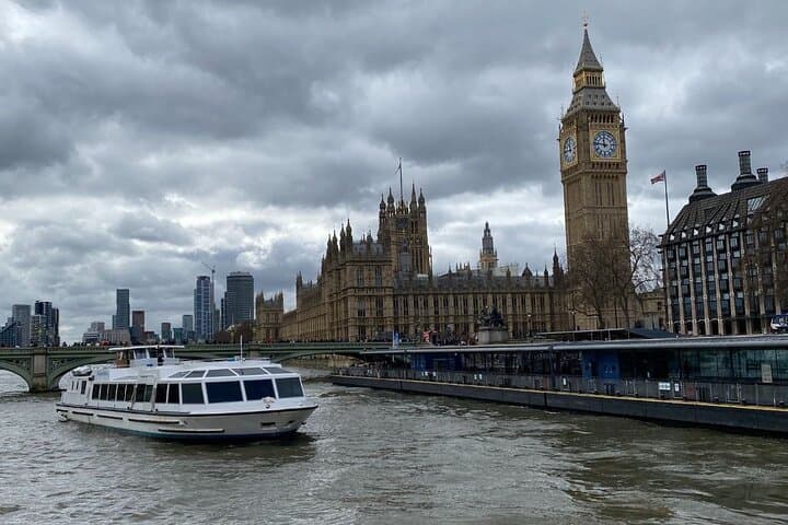 Thames River Cruise & Madame Tussauds Combo: London Day-Trip Guide photo 6