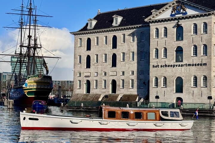 Private All-Inclusive Amsterdam Canal Cruise with Captain Jack