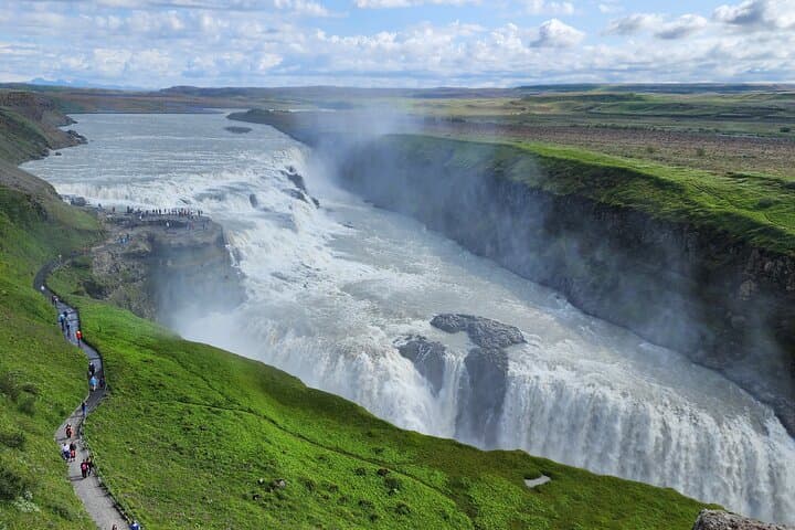 Private Golden Circle Tour with Kerid Crater — Day Trip from Reykjavík photo 2