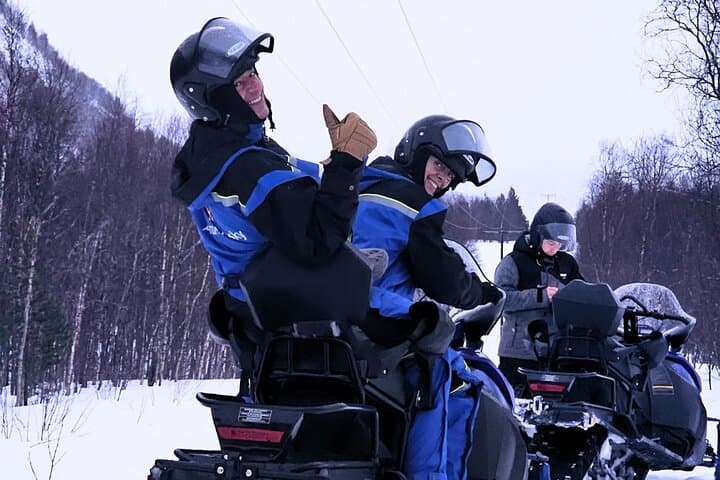 Beginner Snowmobiling in Tromsø: 5-Hour Arctic Intro with Photos photo 2