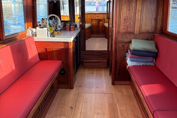 Private All-Inclusive Amsterdam Canal Cruise with Captain Jack photo 6