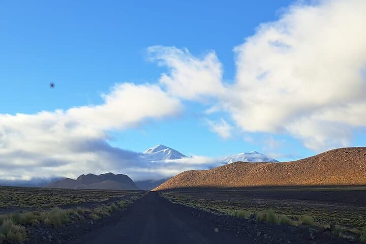 Three-Day Private 4x4 Tour of the Hidden Desert: Salt Ranges, Hot Springs & High Andean Lagoons photo 3