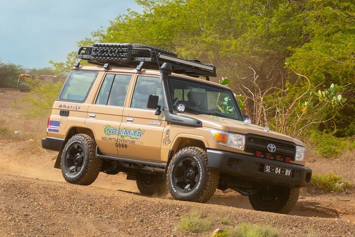 Off-Road Sal: Jeep Tour to Beaches, Natural Pools & Shark Watching photo 5
