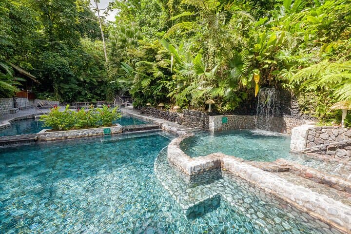La Fortuna Hot Springs: Thermal Pools & Rainforest Escape