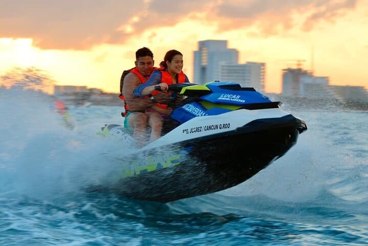 Jet Ski Ride Along the Cancun Coast: 30-Minute Thrill on Caribbean Turquoise
