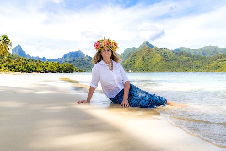 Moorea Beach & Mountain Photo Shoot: Private Island Tour With Pro Photographer photo 3
