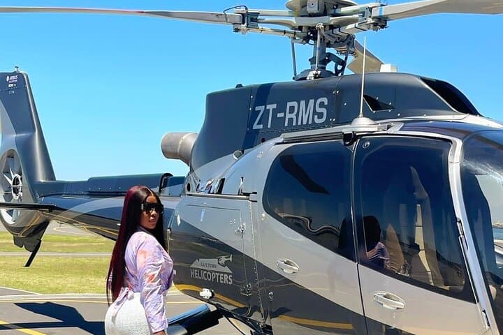 Cape Town Helicopter Tour Over Table Mountain, Robben Island & Camps Bay