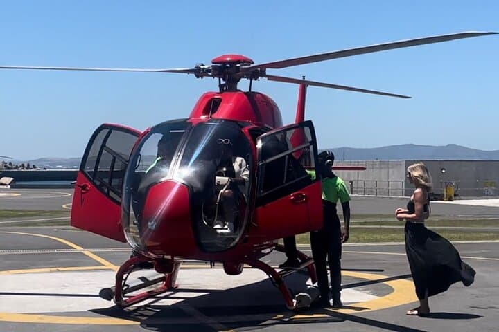Cape Town Helicopter Tour Over Table Mountain, Robben Island & Camps Bay photo 5