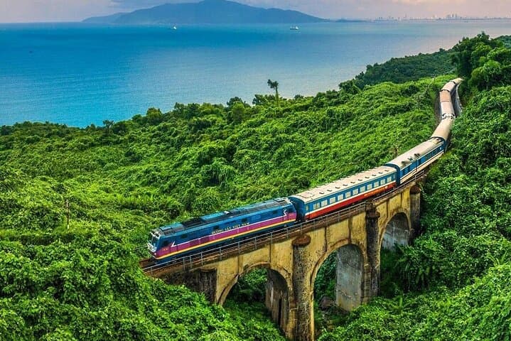 Heritage Train from Hue to Hoi An: Hai Van Pass, Cam Thanh Basket Boats & Lantern Release