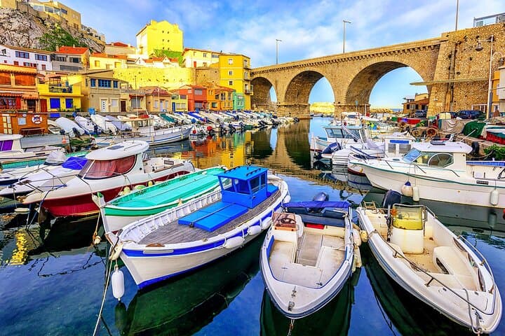 Deluxe Marseille Shore Excursion: Aix-en-Provence & Notre-Dame de la Garde Day Tour photo 3