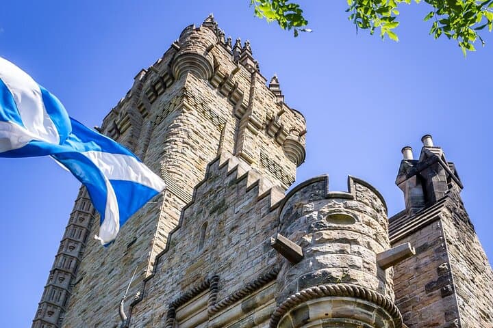 William Wallace Black Cab Private Tour from Edinburgh — Bannockburn, Kelpies & Stirling
