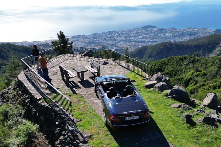 Madeira Convertible Scenic Drive: West Coast Cliffs & Volcanic Pools