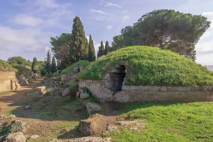 Etruscan Lands Day Trip: Bracciano, Ceri & Cerveteri from Rome