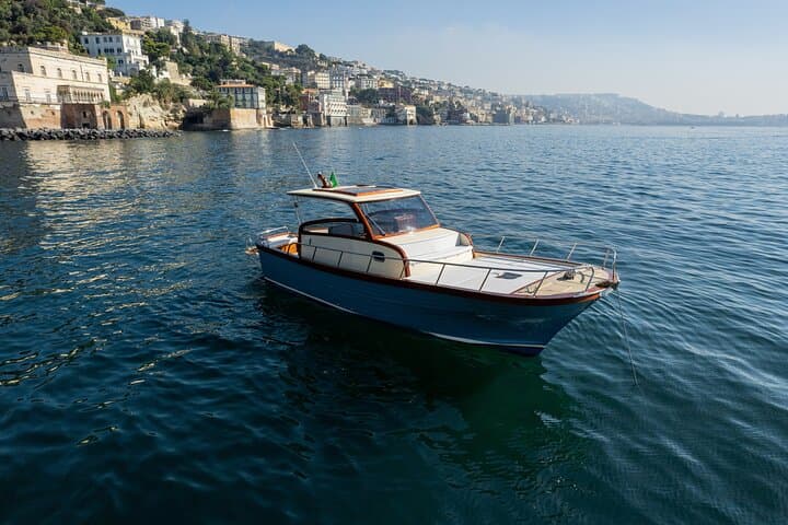 Private Luxury Speedboat to Capri: Full-Day Circumnavigation from Sorrento & Amalfi Coast photo 5