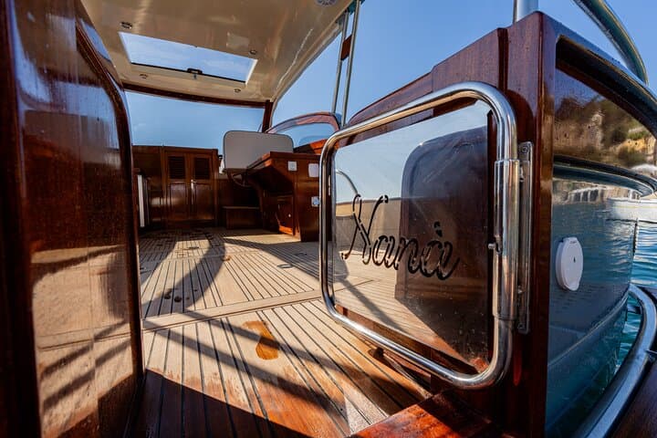 Private Luxury Speedboat to Capri: Full-Day Circumnavigation from Sorrento & Amalfi Coast photo 4