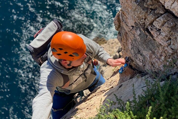 Mastering Lead Climbing Over Four Days on Algarve’s Rugged Cliffs photo 2