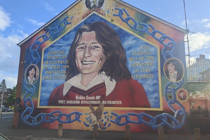 Inside Belfast's Black Taxi Tours: A Two-Hour Walk Through History and Murals