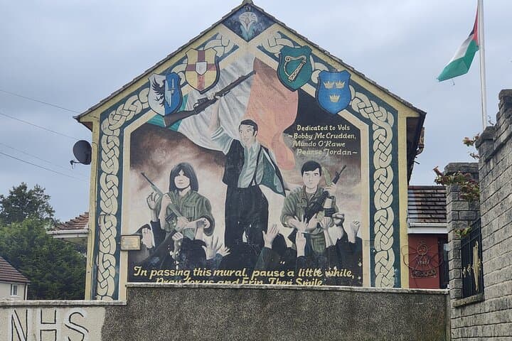 Inside Belfast's Black Taxi Tours: A Two-Hour Walk Through History and Murals photo 4