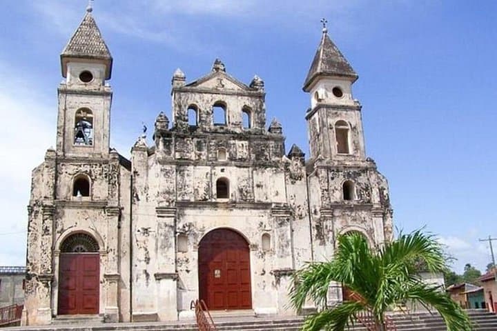 Granada Colonial Walking and Horse Carriage Tour — Historic Center & Mombacho Views photo 4