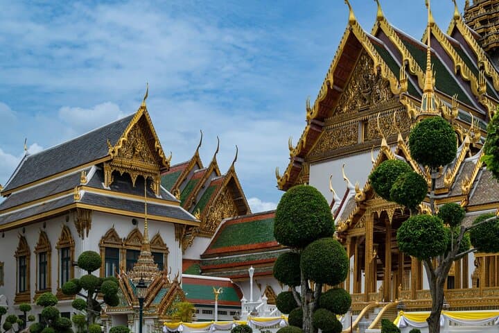 Half-Day Bangkok Tour: Grand Palace, Emerald Buddha & Wat Pho photo 2
