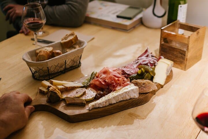 Bordeaux Food and Wine Walking Tour — Local Delicacies & Historic Sights photo 3