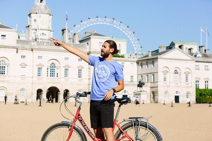 Evening Royal London Bike Tour with Thames River Cruise photo 1