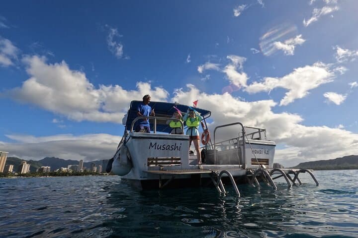 Paradise Honu Morning Snorkeling Tour — Waikiki Turtle Canyon Snorkel with Underwater Photos photo 6