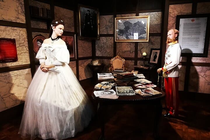 Skip-the-Line Sisi Museum & Hofburg: Explore Vienna’s Imperial Apartments and Gardens photo 5