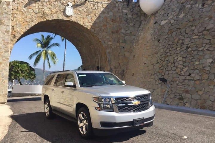 Private Car & Guided Half-Day Tour in Acapulco — Coast, Culture & Cliff Divers photo 3