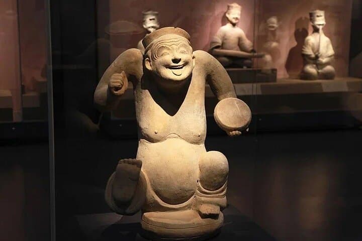 Chengdu 5-Day Bus Tour: Pandas, Temples, Art & Nightlife photo 4