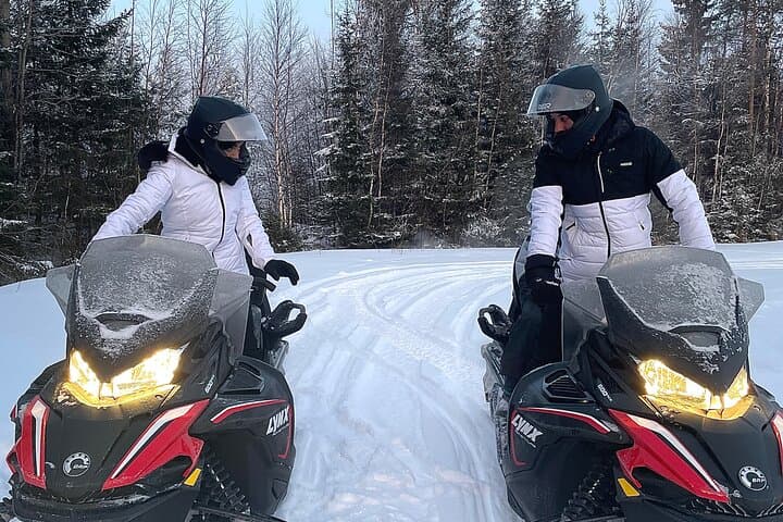 Family-Friendly Snowmobile Adventure in Lapland’s Winter Wilderness photo 2