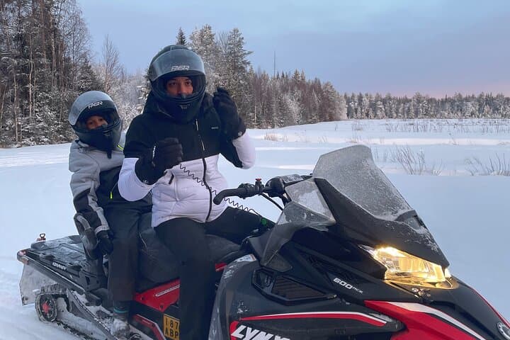 Family-Friendly Snowmobile Adventure in Lapland’s Winter Wilderness photo 3