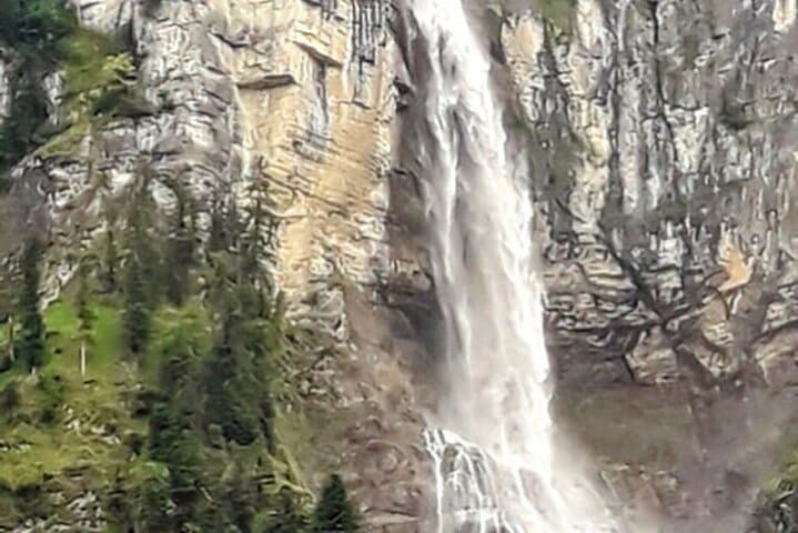 Private Lake Brienz & Aare Gorge Tour — Brünig Pass, Iseltwald Pier & Mr No Name Waterfall photo 6