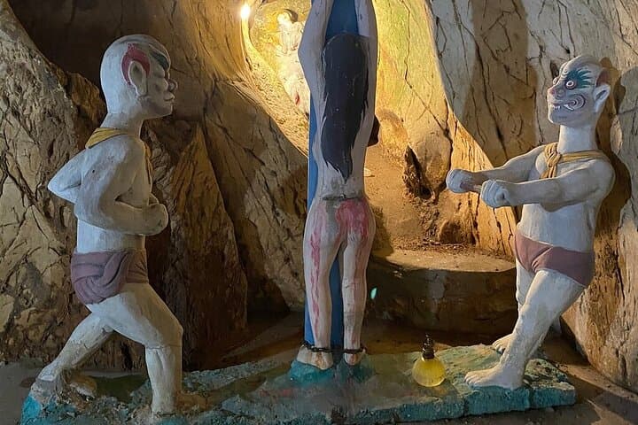 Marble Mountains, Monkey Mountain & Âm Phủ Cave — Luxury Private Day Tour from Da Nang photo 4