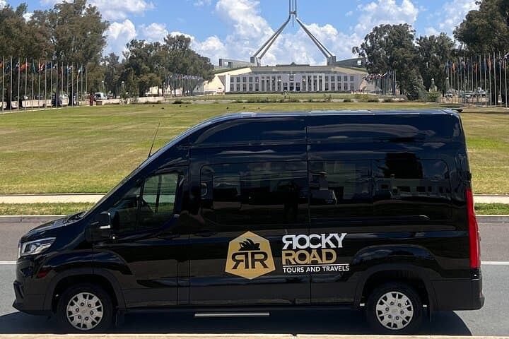 Canberra Private Day Tour from Sydney: Parliament, War Memorial & Mount Ainslie Panorama