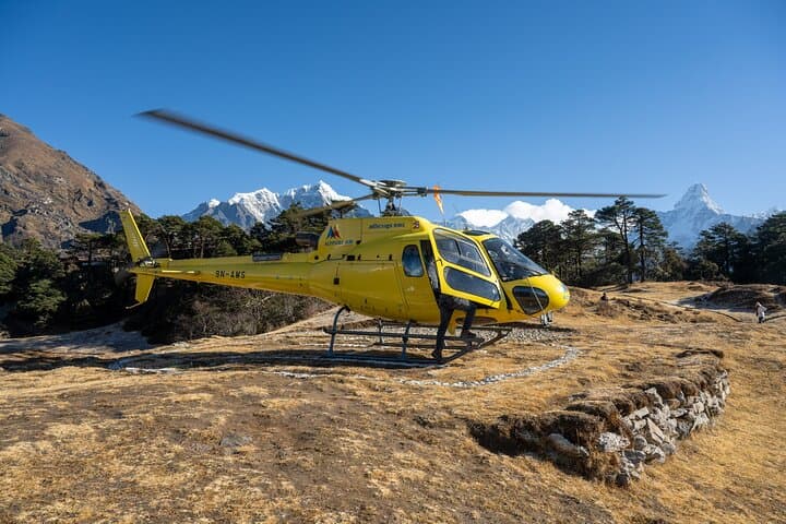 Everest Panorama Helicopter Tour: Kathmandu to Everest Base Camp Flight photo 2