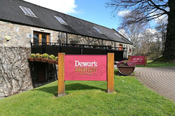 Stirling Castle, Highlands & Dewar's Whisky: 10-Hour Private Tour from Edinburgh photo 4