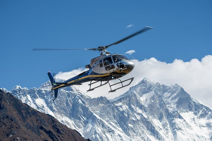 Everest Panorama Helicopter Tour: Kathmandu to Everest Base Camp Flight