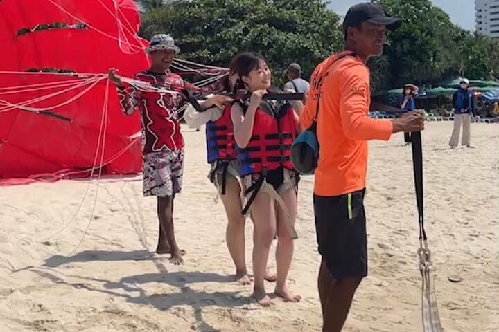 Parasailing Over Patong Bay — Bird’s-Eye Views of Phuket’s Coastline photo 3