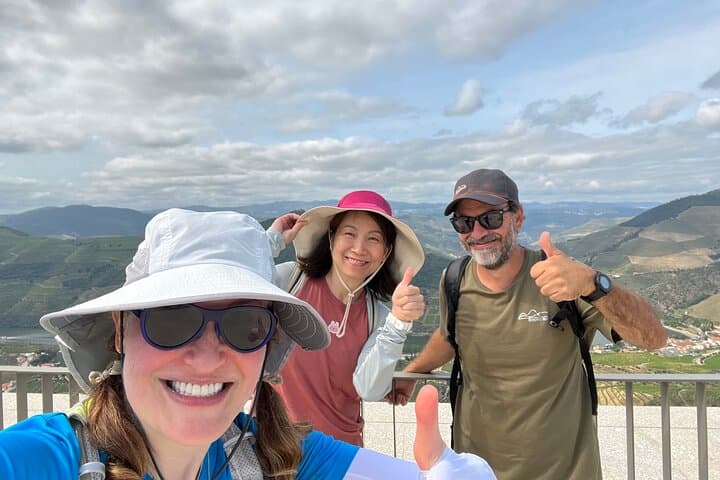 Pinhão Hiking Tour: Douro Valley Scenic Hike with Wine Picnic photo 5