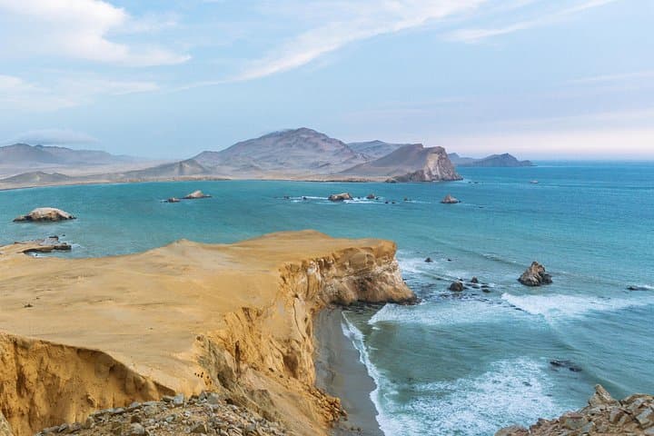Paracas Desert Bike Adventure: Ride the Peninsula’s Rugged Coastline photo 3