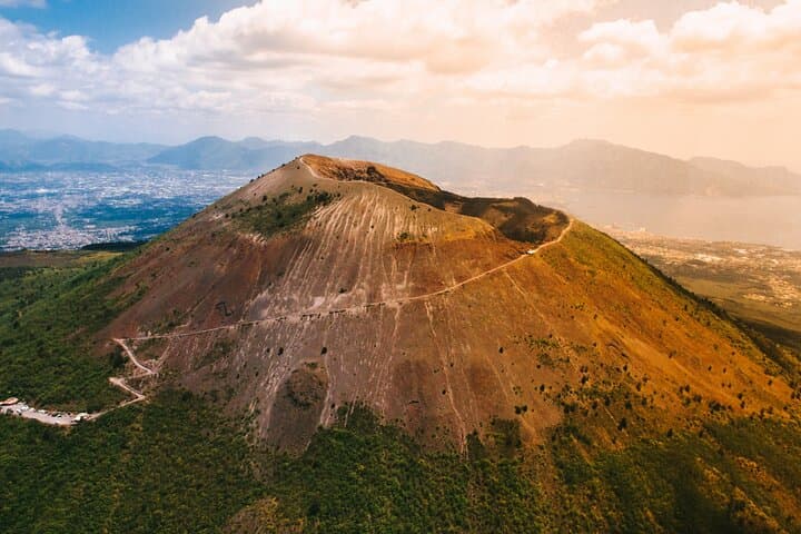 Skip-the-Line Pompeii and Mount Vesuvius Small-Group Day Trip from Sorrento