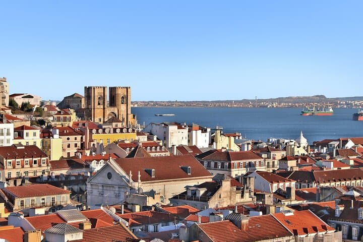 Castelo São Jorge: Skip-the-Line Entry and Self-Guided Audio Experience in Lisbon photo 2